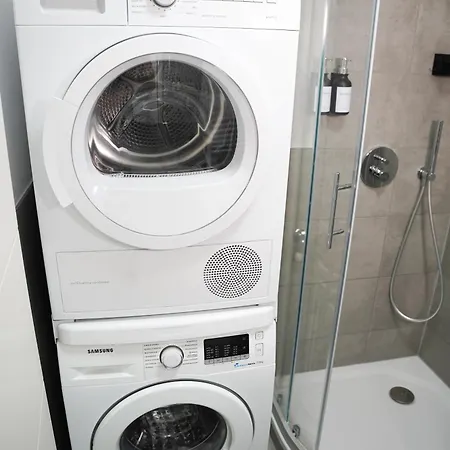 Modernes Design-apartment - Nahe - Parking - Self-check-in Lejlighed *