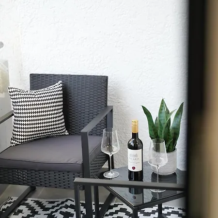 Modernes Design-apartment - Nahe - Parking - Self-check-in Lejlighed Reutlingen